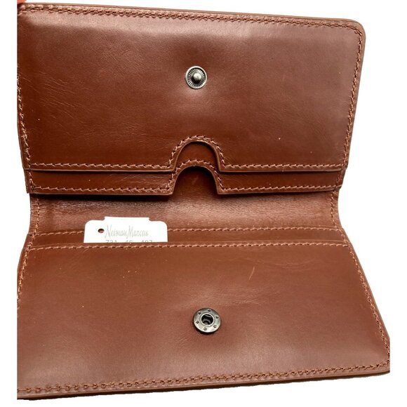 NWT 5 1/4 X 3 Fred Perry Bifold Perforated Brown Snap Wallet - Picture 2 of 6